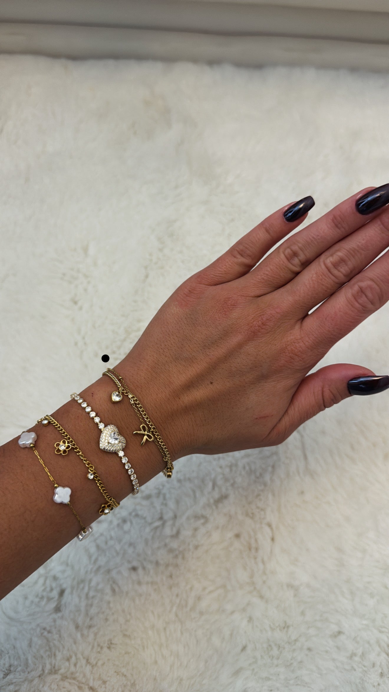 Bracelet doré noeud et cœurs